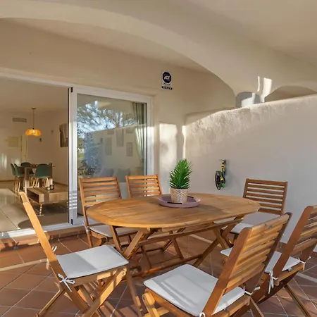 Elviria • Bright 2-bedroom Апартаменты Марбелья