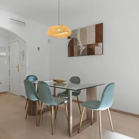 Апартаменты Elviria • Bright 2-bedroom *
