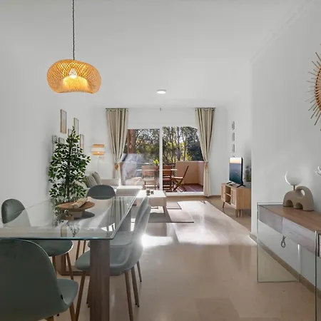 Апартаменты Elviria • Bright 2-bedroom *