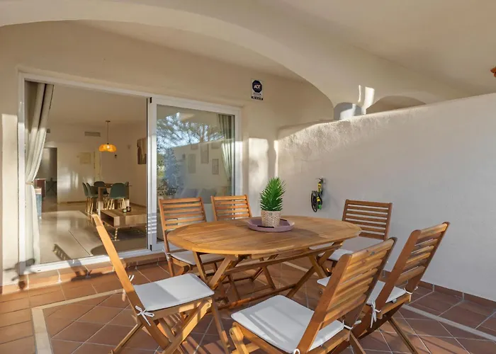 Elviria • Bright 2-bedroom Апартаменты Марбелья