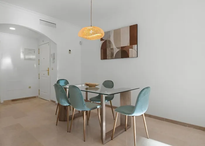 Апартаменты Elviria • Bright 2-bedroom *