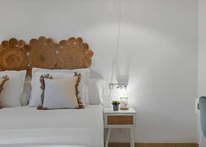 Апартаменты Elviria • Bright 2-bedroom *
