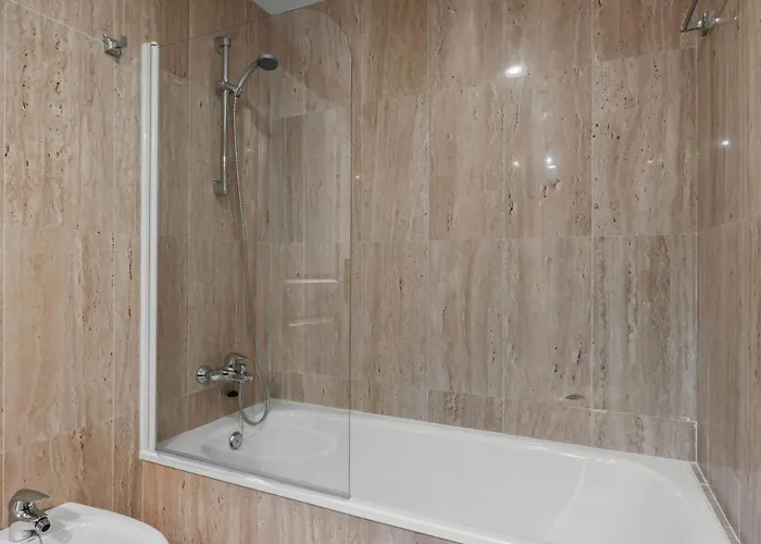 Апартаменты Elviria • Bright 2-bedroom *