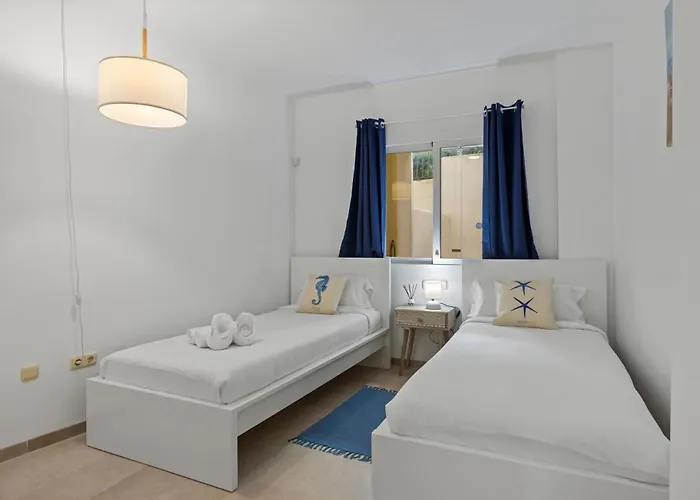 Elviria • Bright 2-bedroom Апартаменты