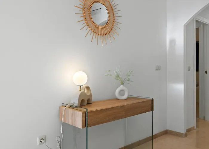 Апартаменты Elviria • Bright 2-bedroom *